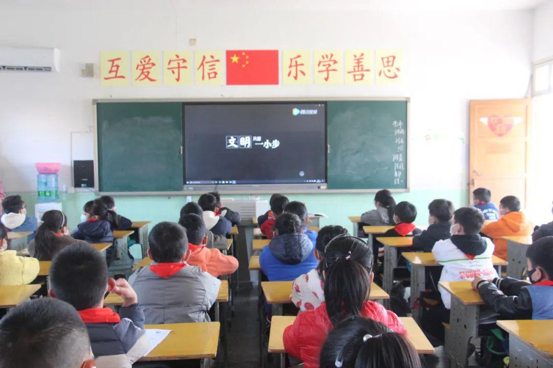 清镇吾悦携手千旗艺秀华服盛典，<女子旗袍秀>展风华